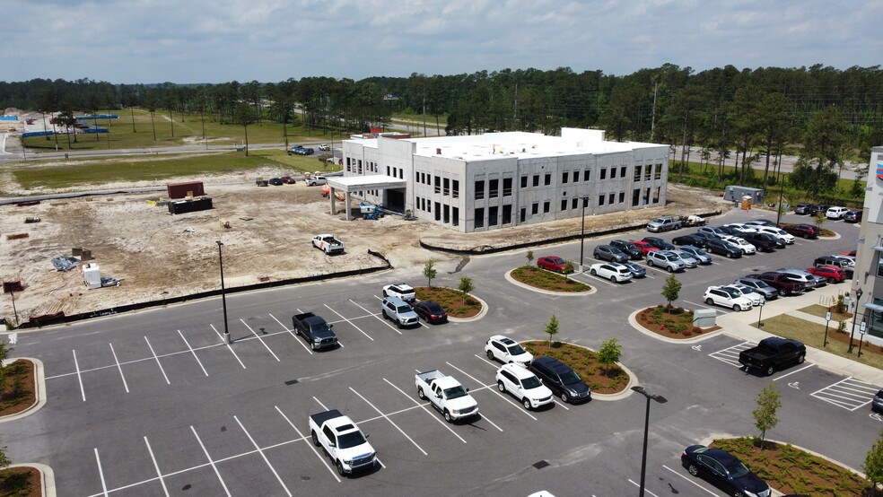 1176 E Cutlar Crossing, Leland, NC for lease - Building Photo - Image 3 of 7