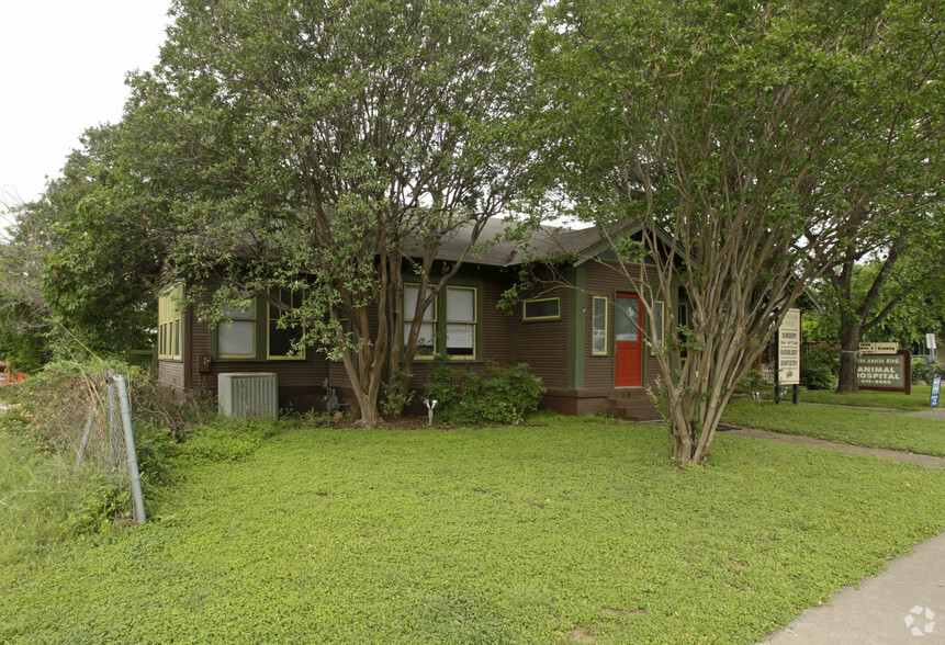 2211 Lake Austin Blvd, Austin, TX for sale - Building Photo - Image 2 of 3