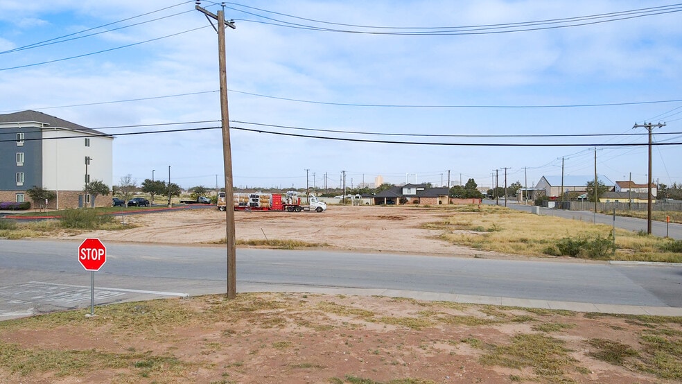 2210 S Baird St, Midland, TX for sale - Building Photo - Image 3 of 9