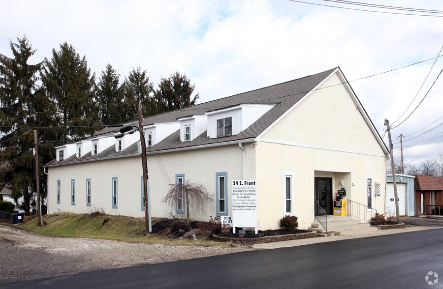 24 E Front St, Pataskala, OH 43062