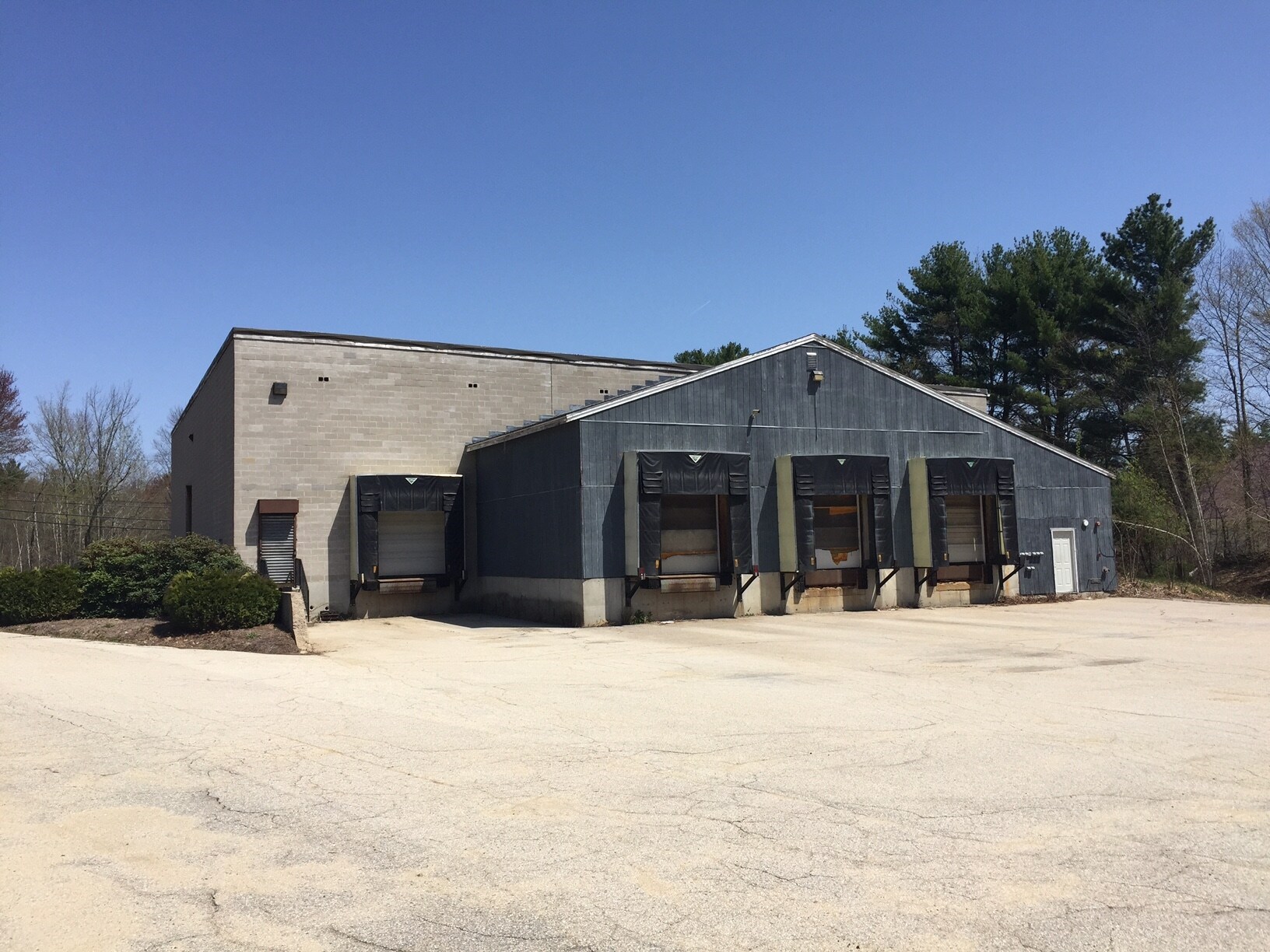 2 Route 27, Raymond, NH for sale Primary Photo- Image 1 of 1