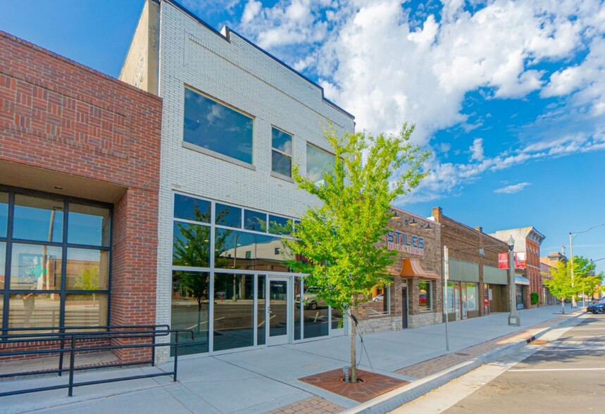 114 W Main St, Norman, OK for lease - Building Photo - Image 1 of 45