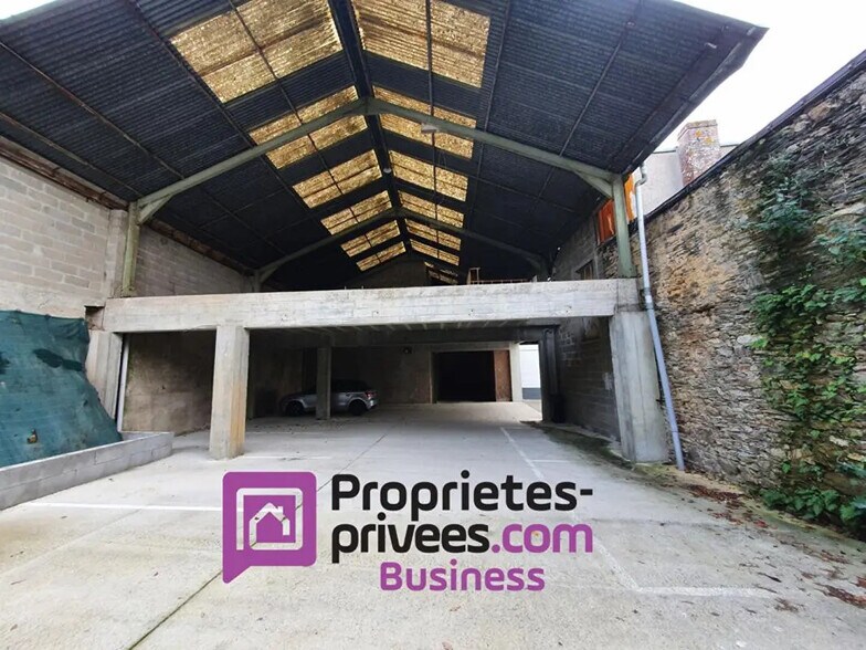 Flex in OMBREE D'ANJOU for sale - Building Photo - Image 2 of 6