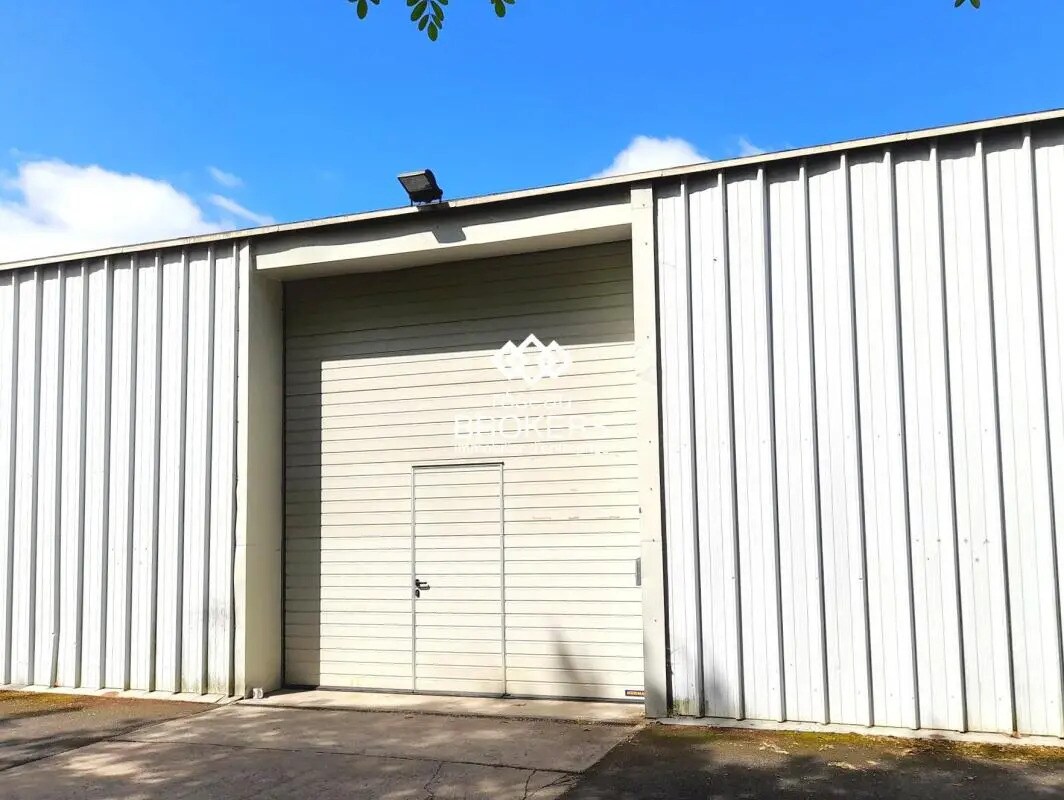 Flex in Orléans for lease Building Photo- Image 1 of 21