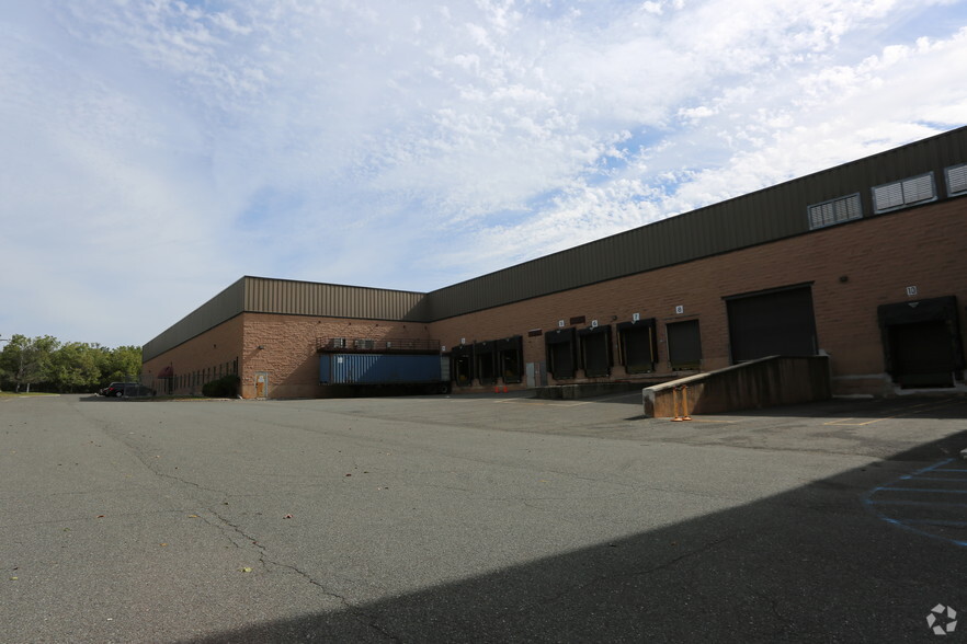 100 Readington Rd, Branchburg, NJ for lease - Primary Photo - Image 1 of 7