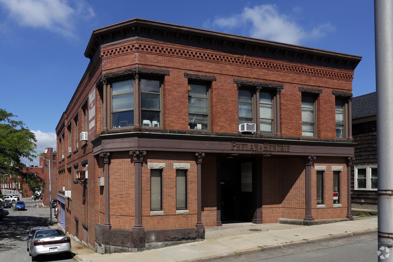 38 Rock St, Fall River, MA 02720