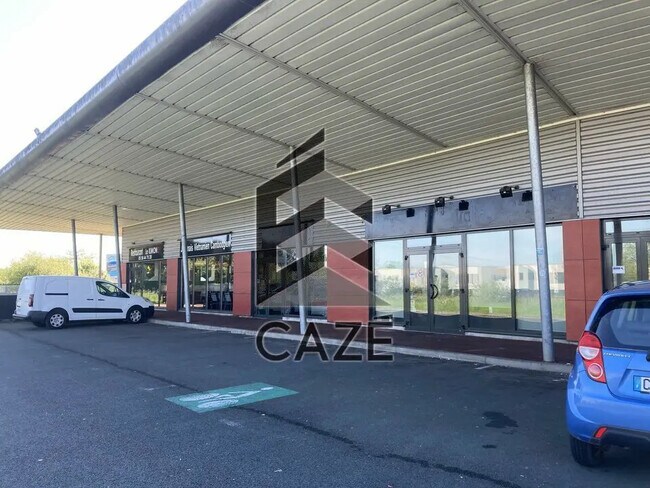 Location Commerce 99 m² à 338 m²