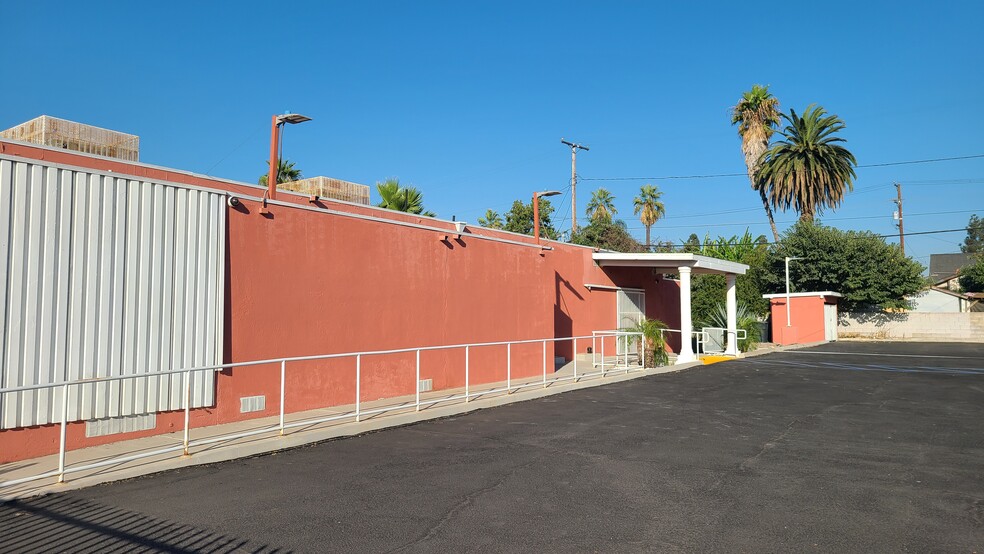 630 N Park Ave, Pomona, CA for lease - Building Photo - Image 3 of 6