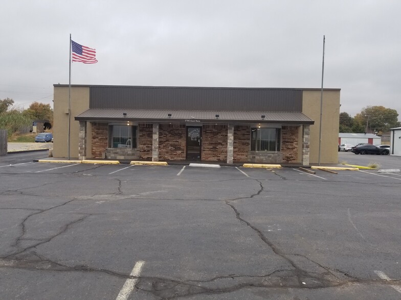 1705 E Main St, Weatherford, OK for sale - Building Photo - Image 1 of 1