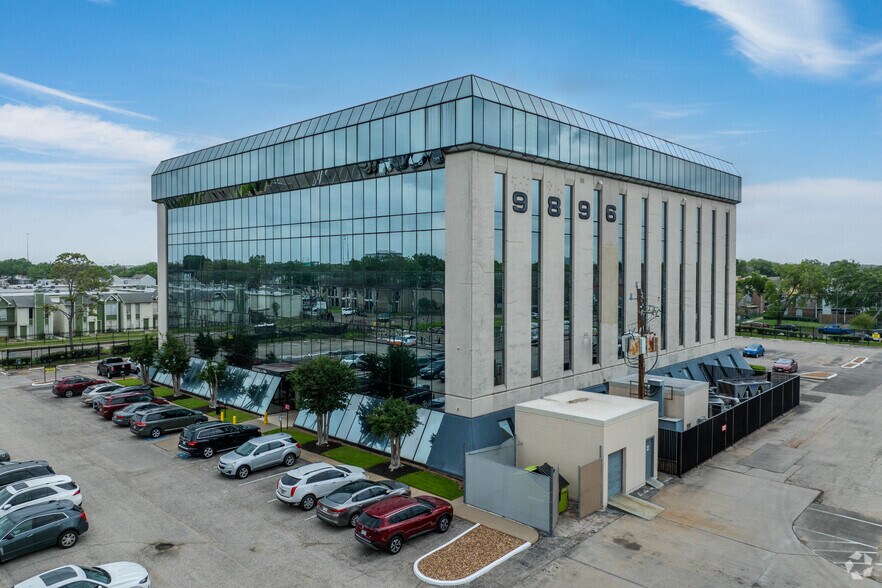9896 Bissonnet St, Houston, TX for sale - Building Photo - Image 2 of 11