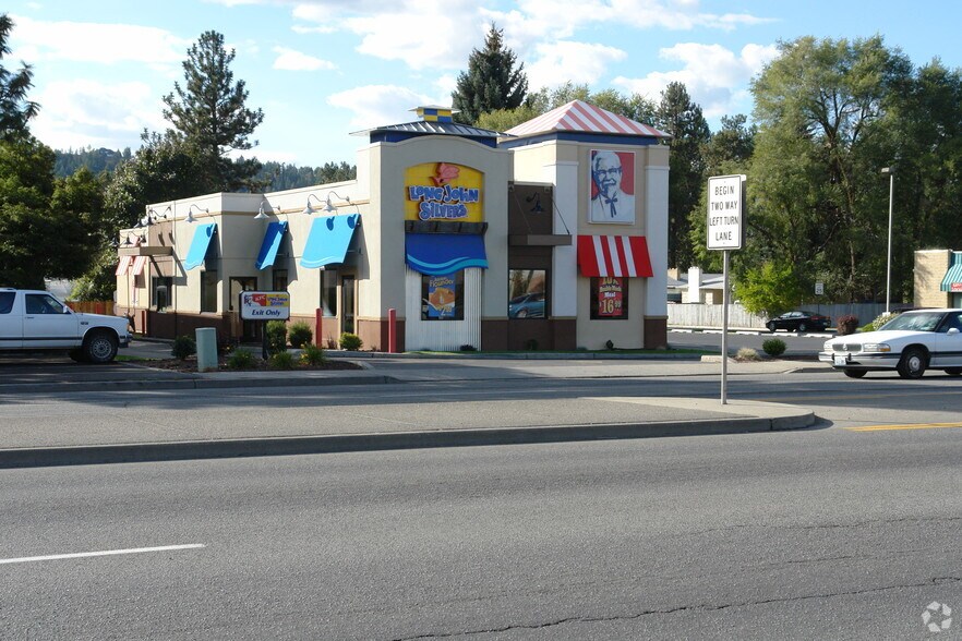 9229 N Division St, Spokane, WA for sale - Primary Photo - Image 1 of 1