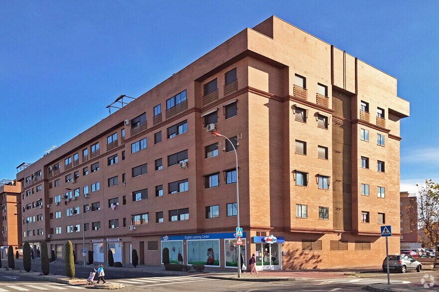 Calle Río Lozoya, 1, Parla, Madrid for sale - Primary Photo - Image 1 of 1