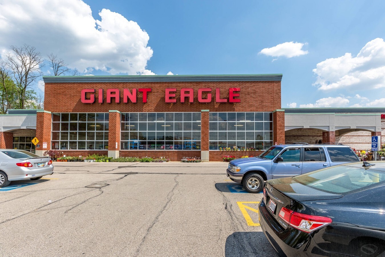 2671 1/22675 W Market St, Fairlawn, OH 44333