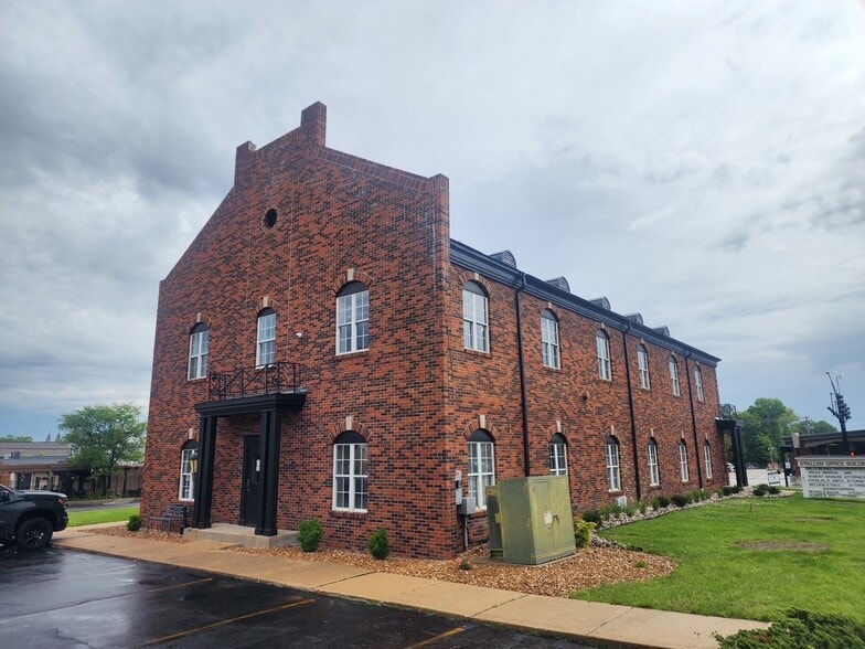 225 S Main St, O'Fallon, MO for lease - Building Photo - Image 3 of 11