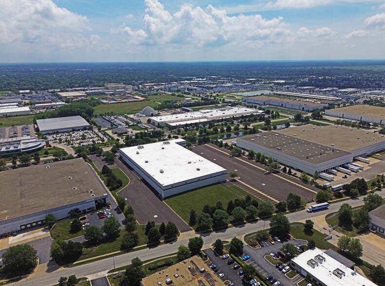 155 Fort Hill Dr, Naperville, IL for lease - Aerial - Image 3 of 3