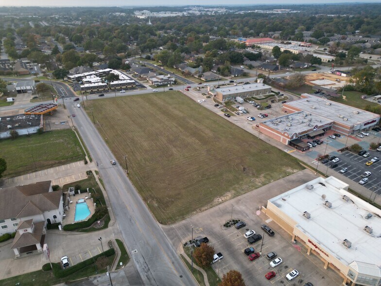 213 W Rieck Rd, Tyler, TX for lease - Building Photo - Image 1 of 1