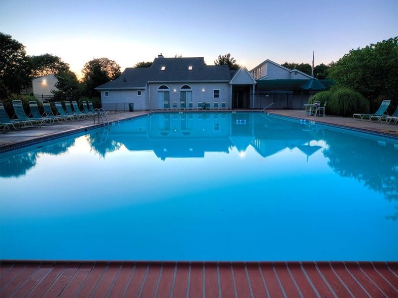 9071 Mill Creek Rd, Levittown, PA for sale - Building Photo - Image 1 of 1