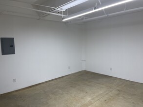 122 E 7th St, Los Angeles, CA for lease Interior Photo- Image 1 of 4