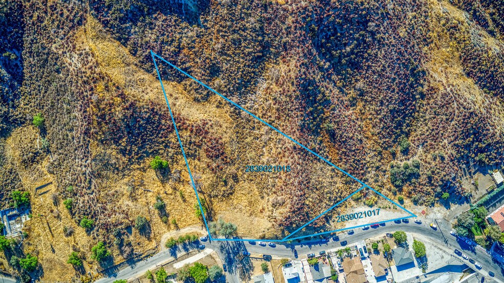 17928 Scherzinger Ln, Canyon Country, CA for sale - Building Photo - Image 1 of 1