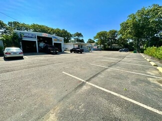 More details for 10 Wilcox Ave, Center Moriches, NY - Industrial for Sale