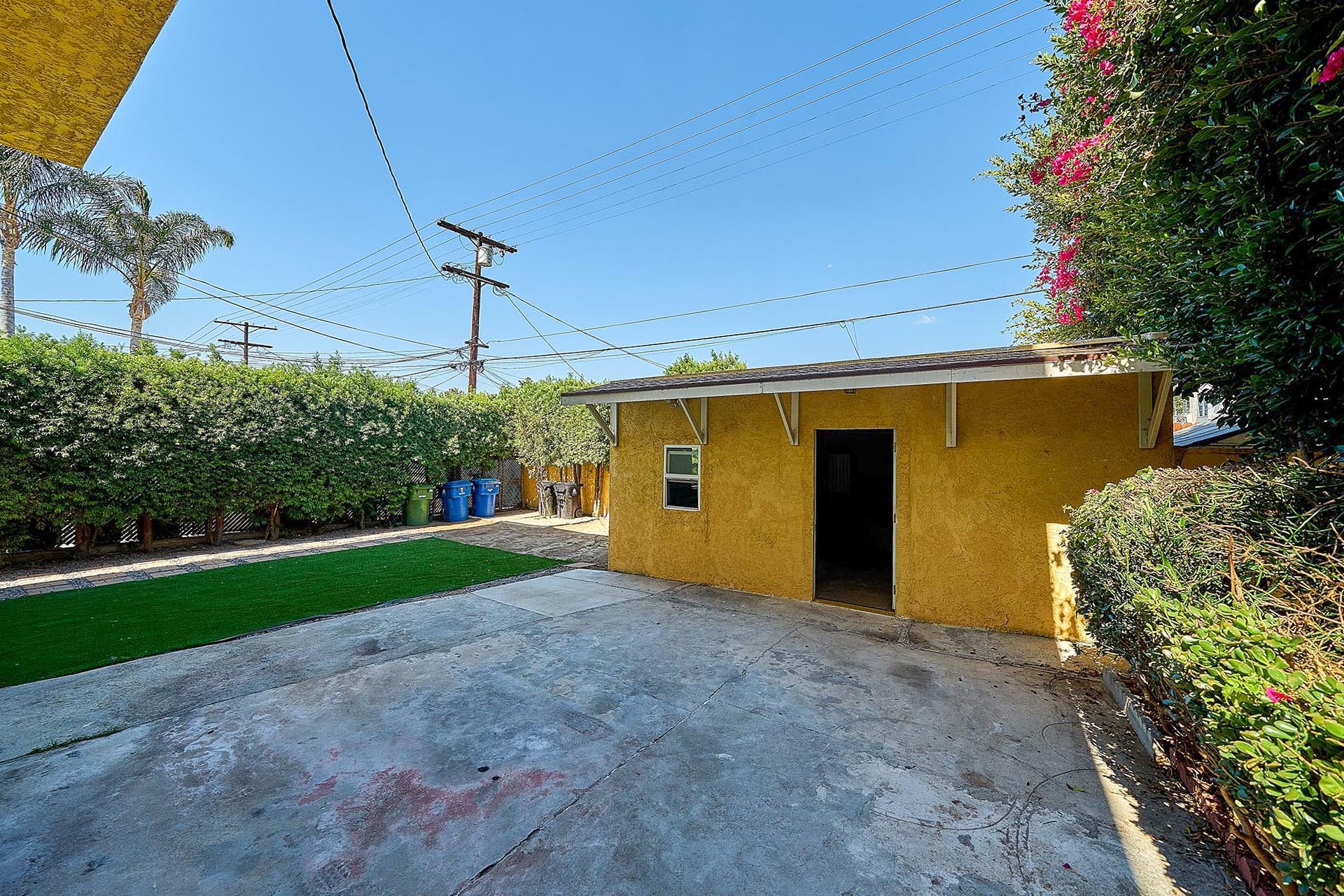 1327 S Longwood Ave, Los Angeles, CA 90019 - Value Add-Duplex Vacant ...