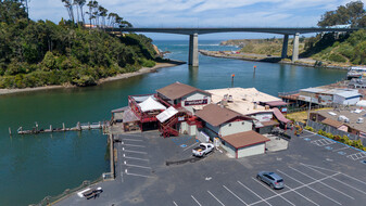 The Wharf restaurant & The Anchor Lodge - Motel