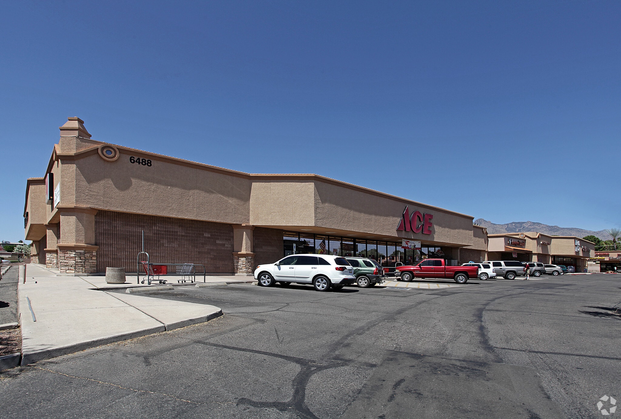 6440-6488 N Oracle Rd, Tucson, AZ for lease Primary Photo- Image 1 of 8