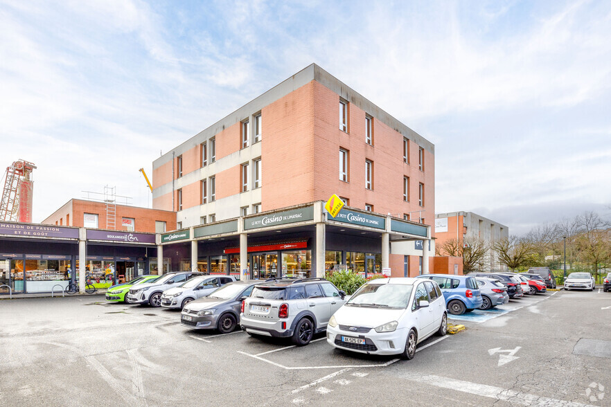 1 Place Auguste Albert, Toulouse for lease - Primary Photo - Image 1 of 2