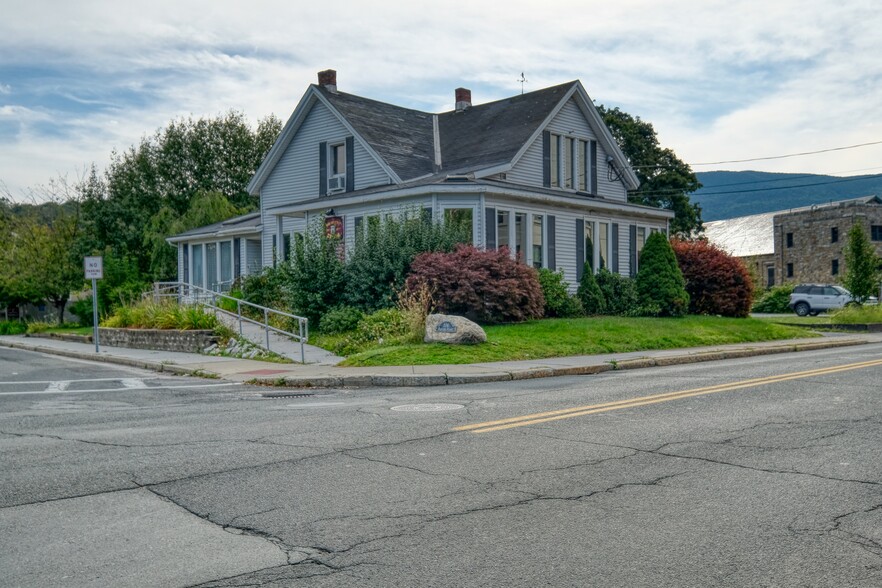 176 Ashland St, North Adams, MA for sale - Building Photo - Image 3 of 21