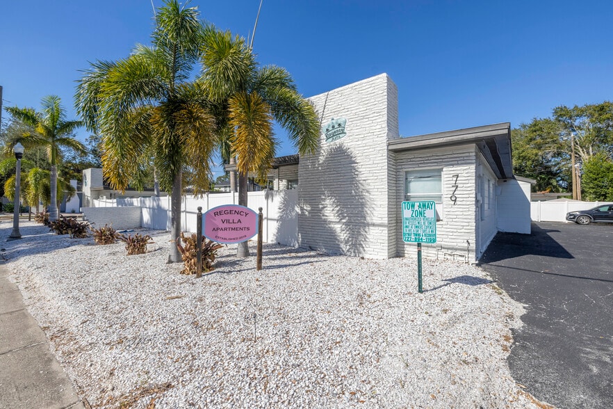 779 9th Ave N, Saint Petersburg, FL for sale - Building Photo - Image 1 of 49
