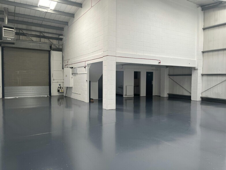 Southern Rd, Aylesbury for lease - Building Photo - Image 3 of 29