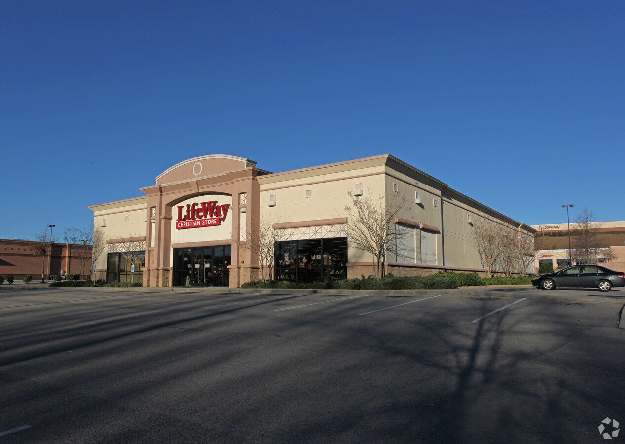 1672 Gadsden Hwy, Trussville, AL 35235