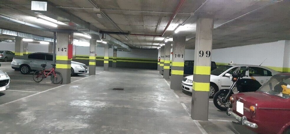 Retail in SEVILLA for sale - Building Photo - Image 2 of 15