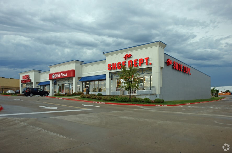 4398 I-30 Hwy, Dallas, TX for lease - Building Photo - Image 3 of 6