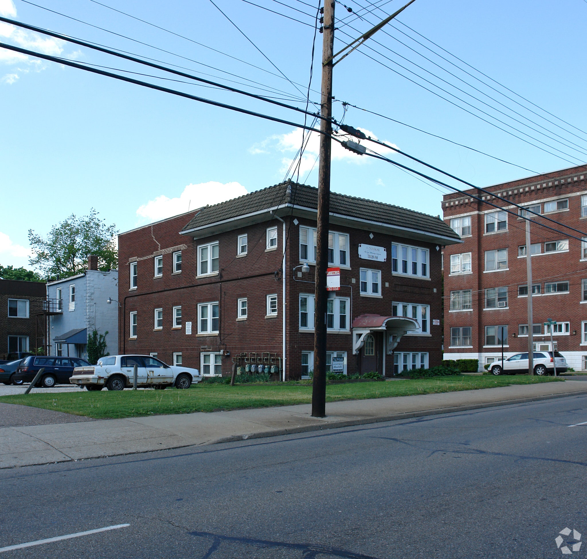 42 E Tallmadge Ave, Akron, OH for sale Primary Photo- Image 1 of 1