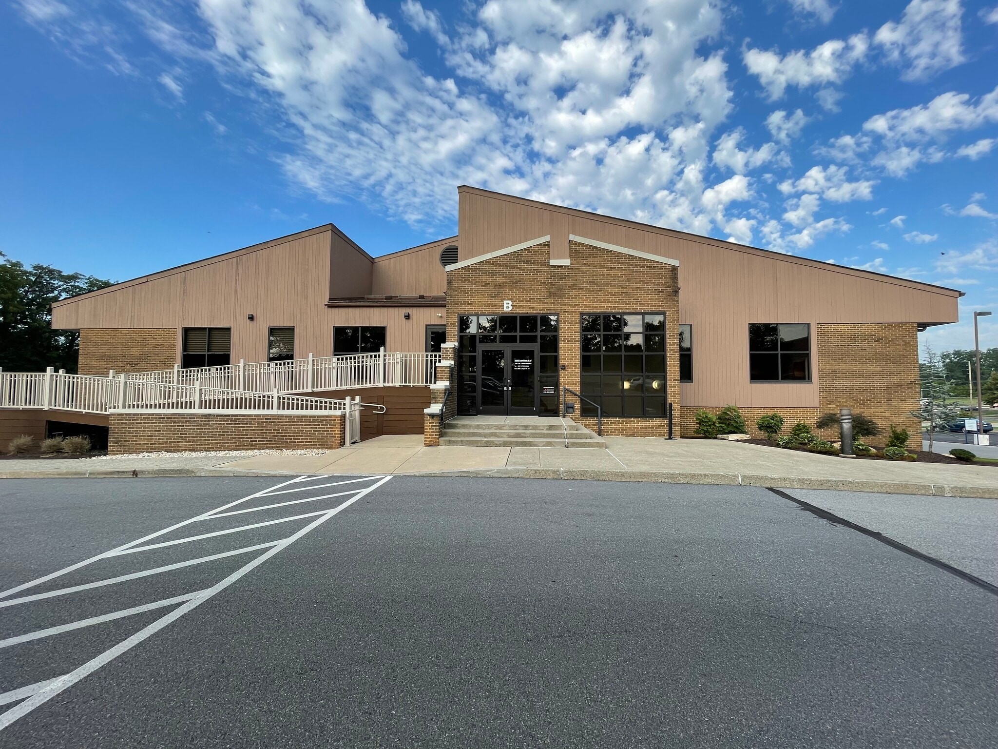 5920 Hamilton Blvd, Allentown, PA for lease Building Photo- Image 1 of 25