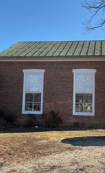 21075 Frog Level Rd, Ruther Glen, VA for sale - Building Photo - Image 3 of 12