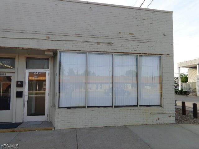 5587-5595 Ridge Rd, Parma, OH for sale - Building Photo - Image 1 of 1