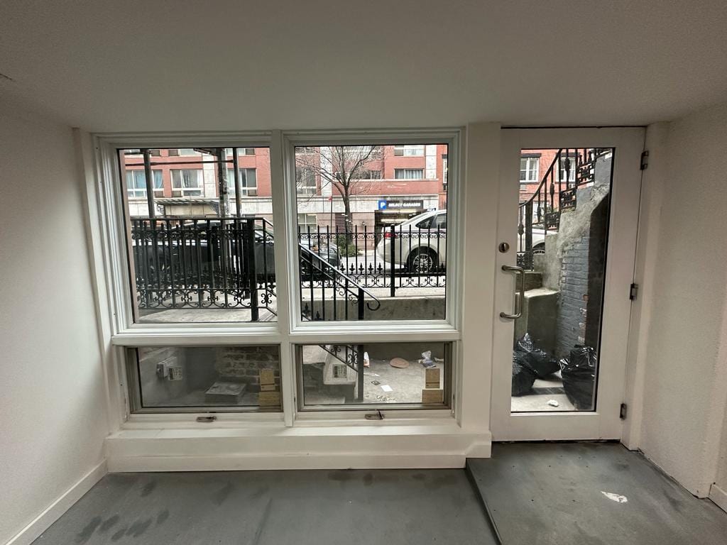 366 W 30th St, New York, NY for lease Interior Photo- Image 1 of 6