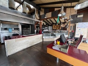 Retail in Cubelles, Barcelona for lease Interior Photo- Image 2 of 8