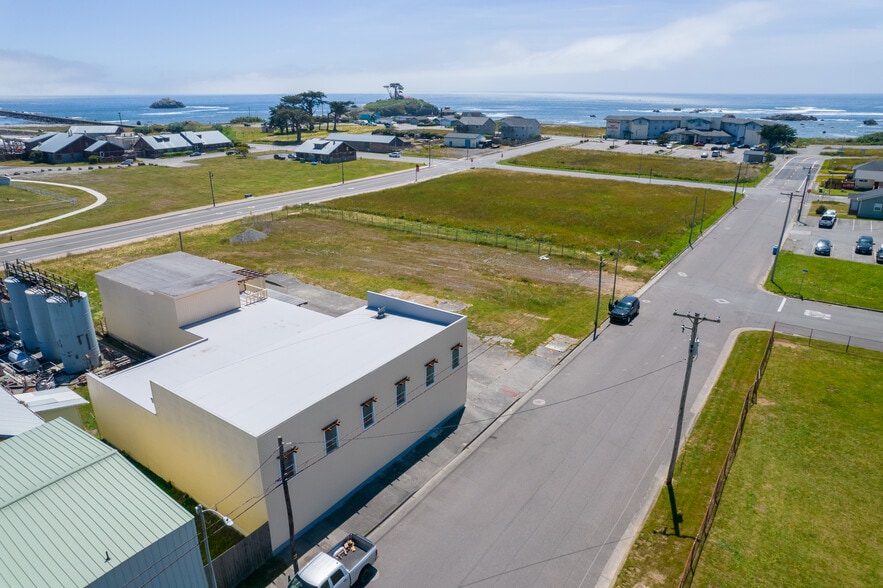 347 2nd St, Crescent City, CA for sale - Building Photo - Image 3 of 41