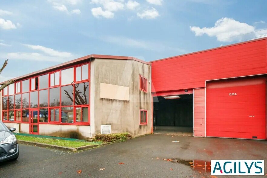 Flex in Bondoufle for lease - Building Photo - Image 1 of 5