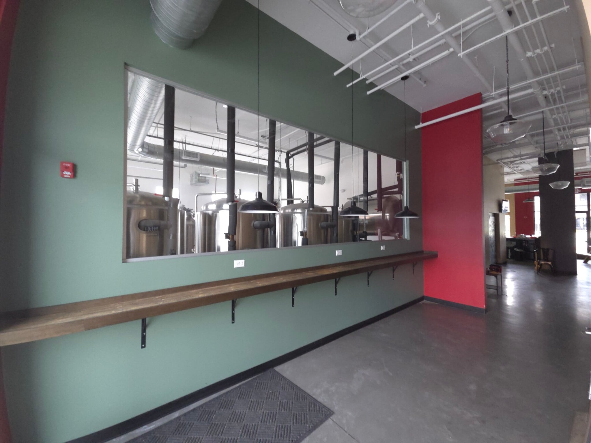 15325 Old Town Dr, Parkville, MO for lease Interior Photo- Image 1 of 9