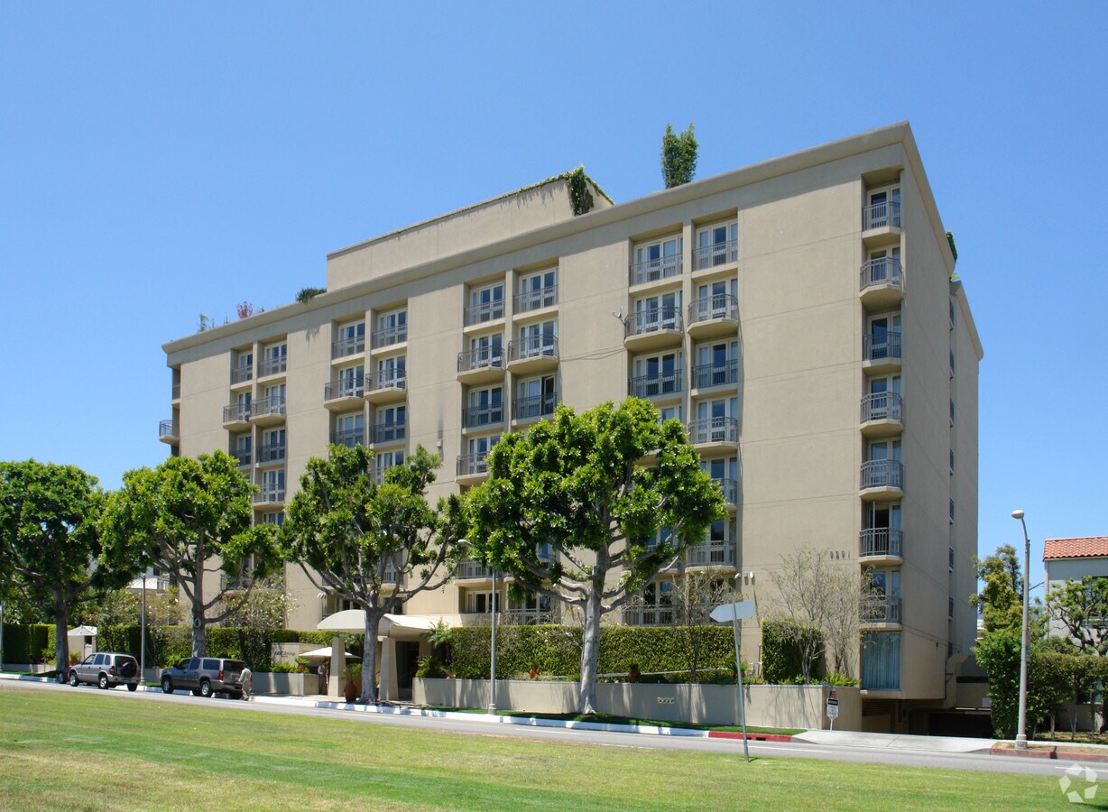 9291 Burton Way, Beverly Hills, CA 90210 Property Record