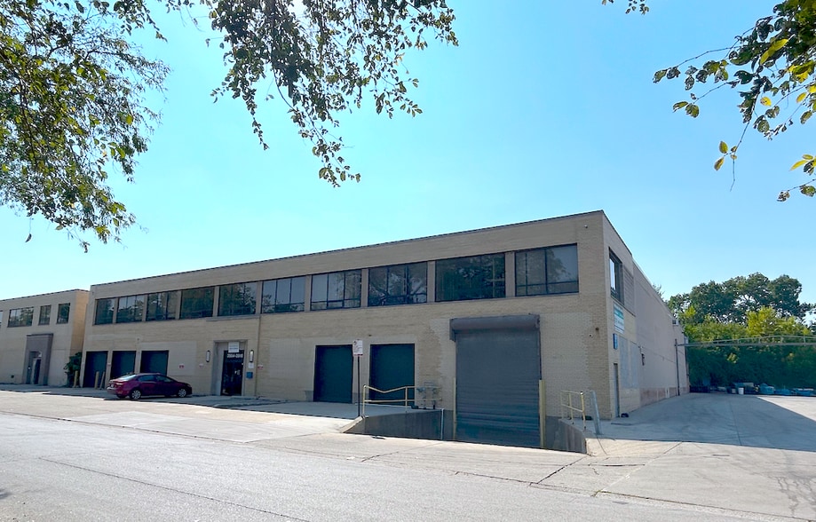 3512 N Kostner Ave, Chicago, IL for lease - Building Photo - Image 2 of 9