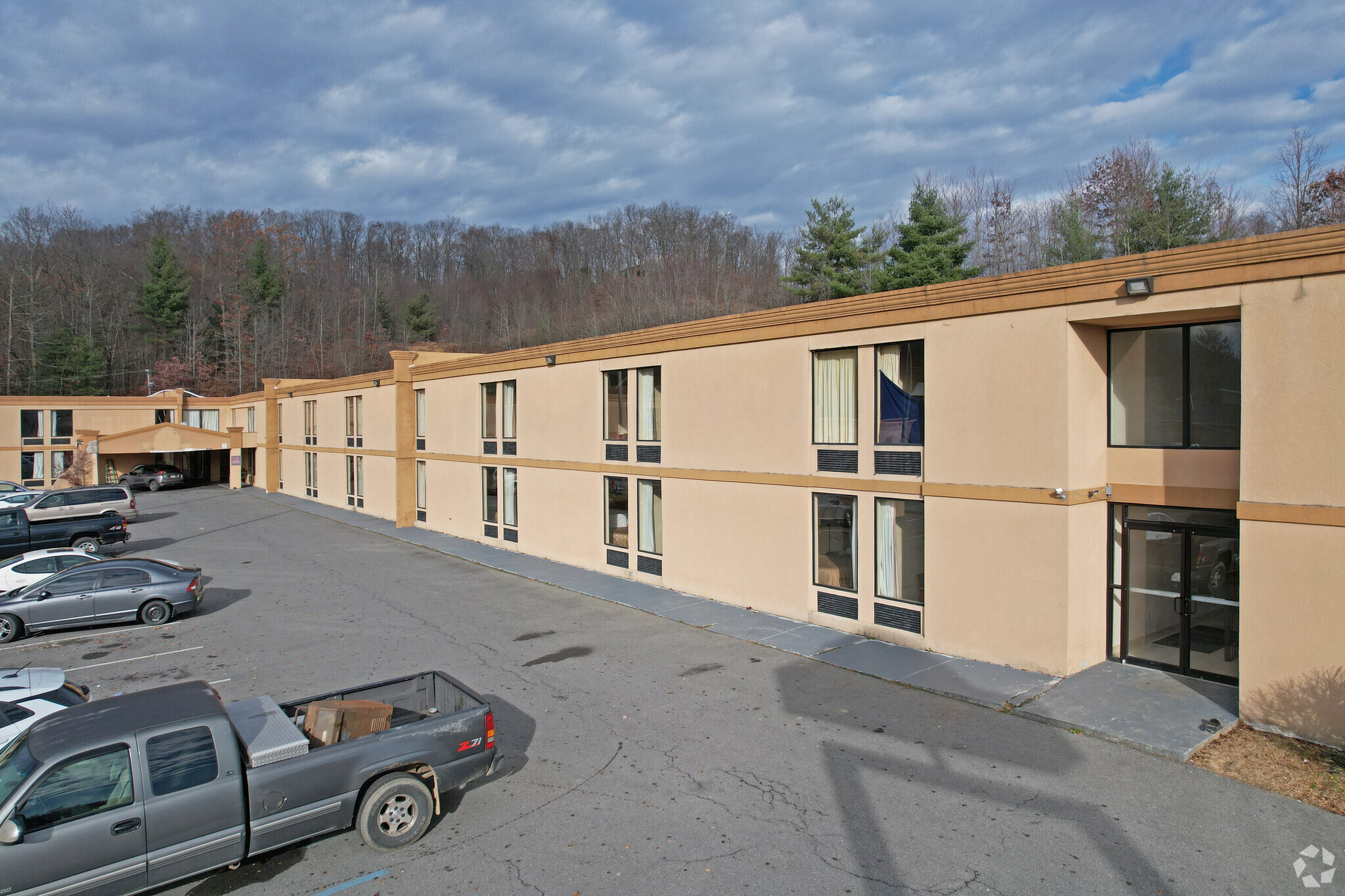 127 Ontario, Beckley, WV for sale Primary Photo- Image 1 of 1