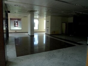 Retail in Cuenca, Cuenca for lease Interior Photo- Image 2 of 6