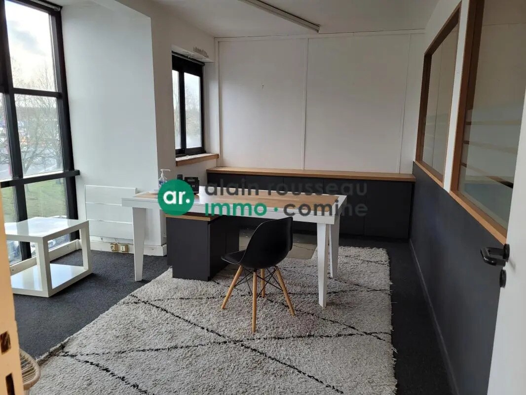 Office in Orvault for sale Interior Photo- Image 1 of 10