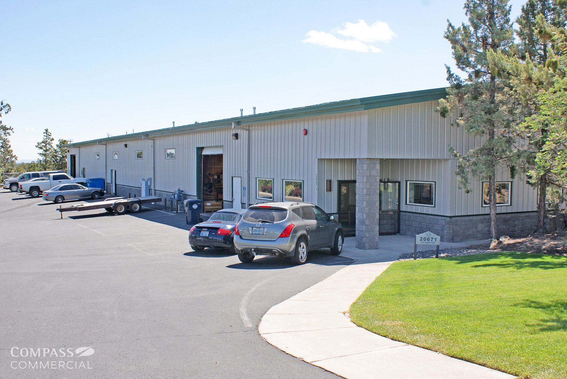 20671 High Desert Ln, Bend, OR for lease Building Photo- Image 1 of 9