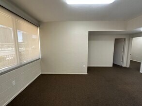 1818 Industrial Rd, Las Vegas, NV for lease Interior Photo- Image 2 of 6